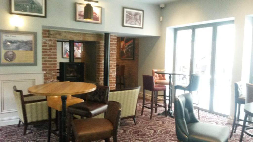 The Red Lion Wetherspoon Doncaster Dış mekan fotoğraf
